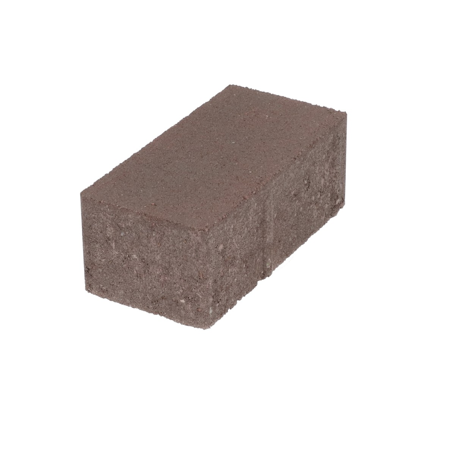 Boven zijaanzicht van een betonstraatsteen met een roodbruine kleur en natuursteenlook, rechthoekig van vorm, met een licht ruwe textuur. De afbeelding toont de steen in een neutrale belichting, geschikt voor gebruik in bestrating.
