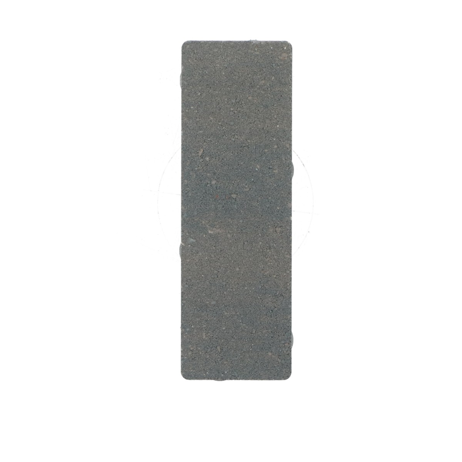 Boven aanzicht van een betonstraatsteen met een antraciete kleur en natuursteenlook, rechthoekig van vorm, met een licht ruwe textuur. De afbeelding toont de steen in een neutrale belichting, geschikt voor gebruik in bestrating.